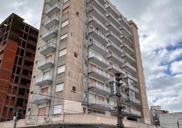 Venta departamento sobre calle 2